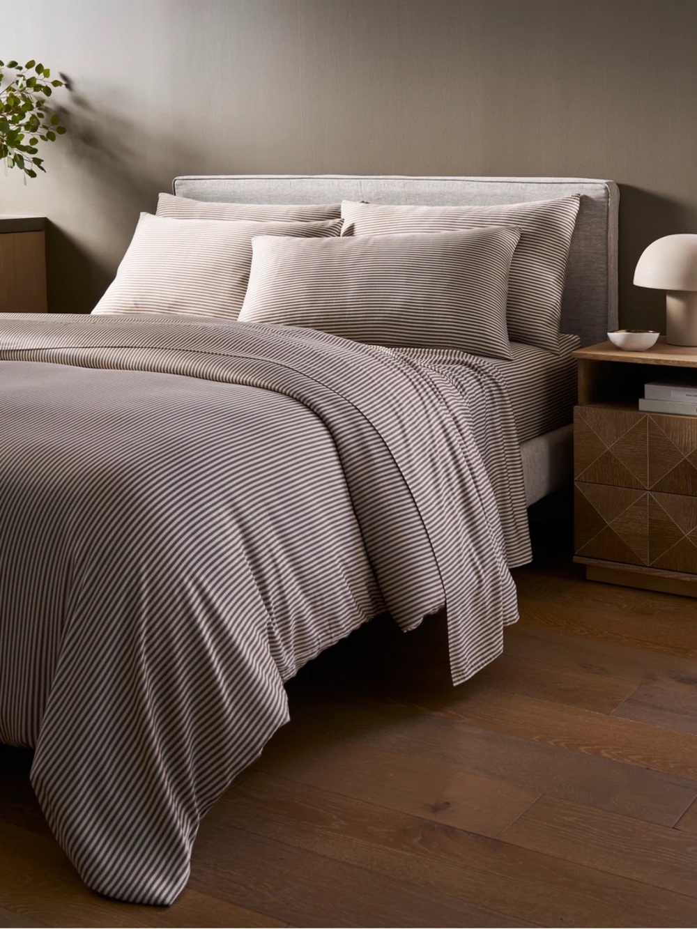 Cozy Earth striped sheet set, retail $368 Brown stripe (ebony stripe) NWT